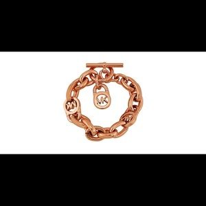 Michael kors toggle bracelet . Great condition
